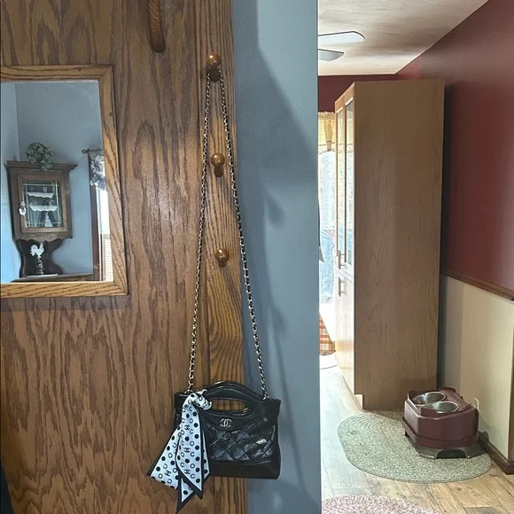 Chanel Black Quilted Crossbody bag with Polka Dot CC Twilly/Purse Tie (VIP/GWP) - Picture 5 of 15